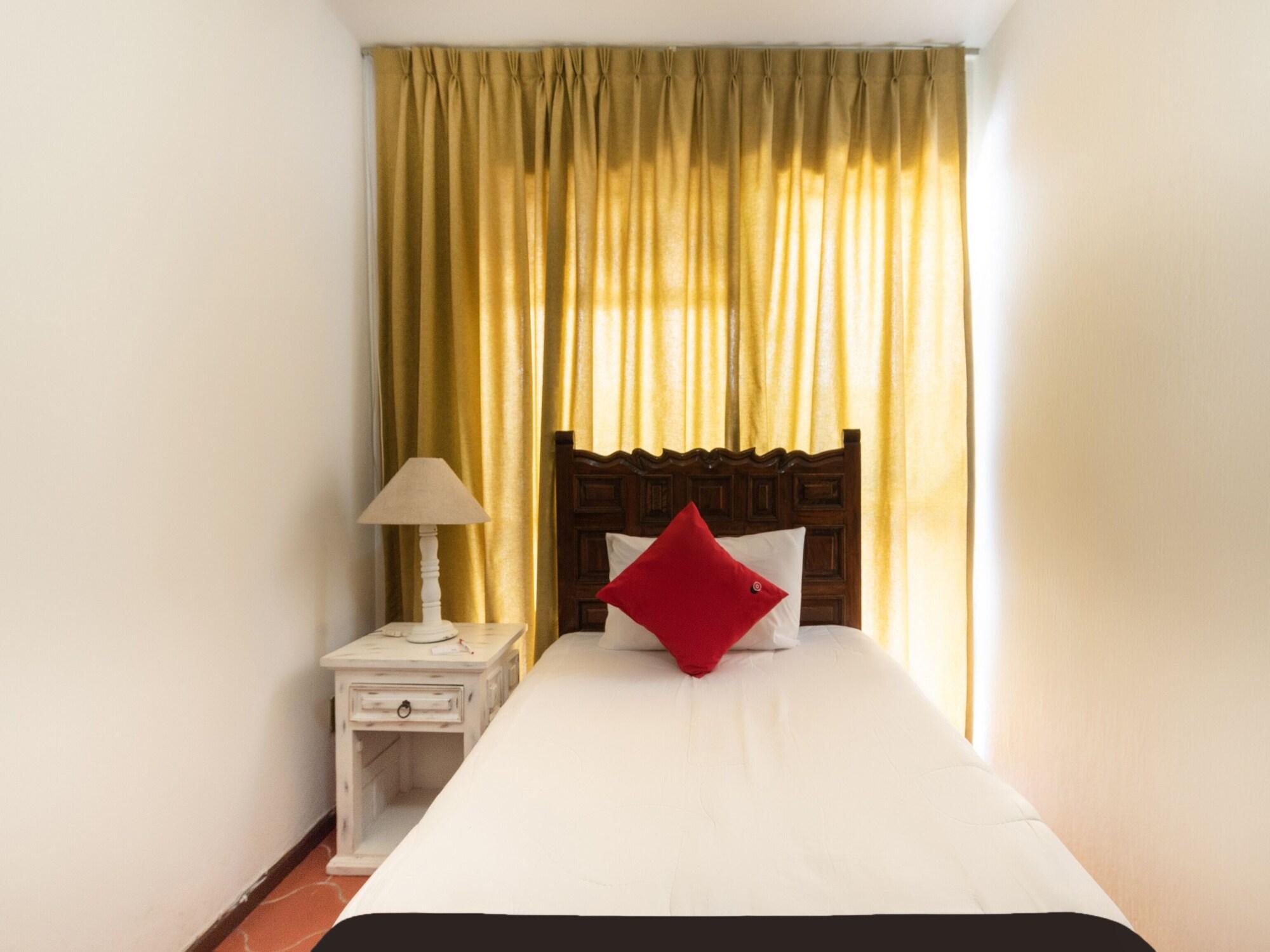 Suites Internacional Zapopan Ngoại thất bức ảnh
