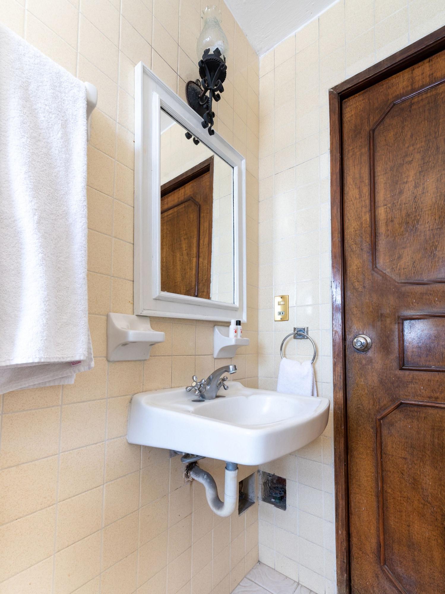 Suites Internacional Zapopan Ngoại thất bức ảnh