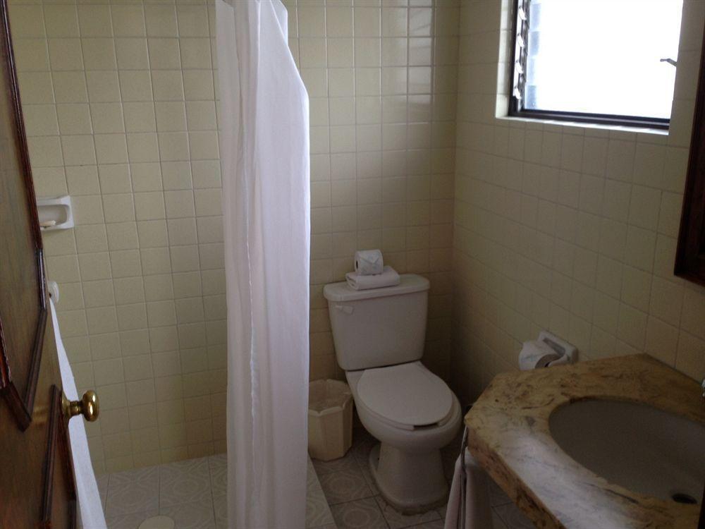 Suites Internacional Zapopan Ngoại thất bức ảnh