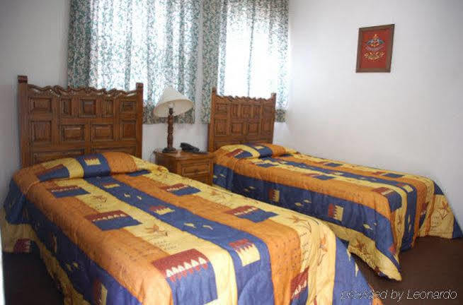 Suites Internacional Zapopan Ngoại thất bức ảnh
